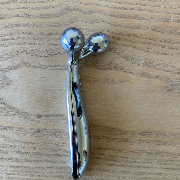 Facial Roller Massager 🤍 - Picture 2 of 5